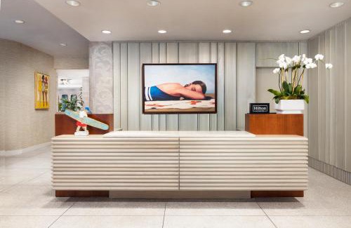 Mid Beach Hotel | Hotel Continental Miami Beach, Tapestry Collection by Hilton