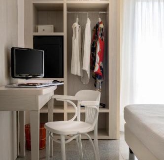 Fogliano Marina Hotel | Hotel Corona