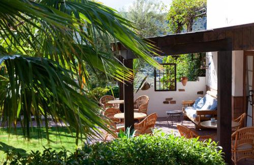 Alcaucín Hotel | Hotel Cortijo de Salia