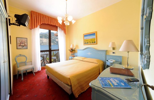 Malcesine Hotel | Hotel Cristallo