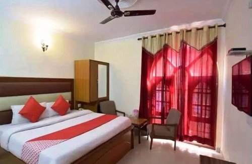 New Manali Hotel | Hotel Crystal