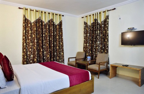 New Manali Hotel | Hotel Crystal