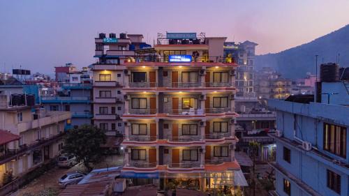 Pokhara Cama Y Desayuno | Hotel Crystal Palace