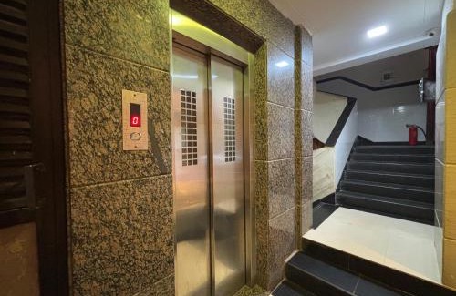 Khattalwada Hotel | Hotel Crystal Palace-US Embassy BKC