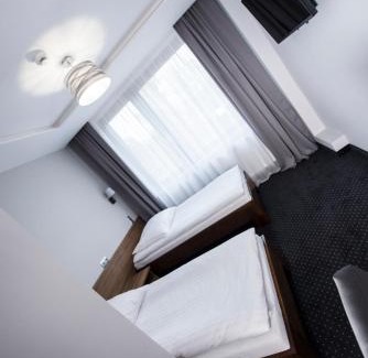 gmina Janikowo Cama Y Desayuno | Hotel Crystal
