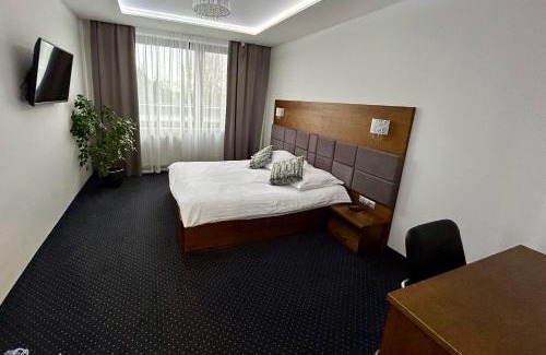 gmina Janikowo Cama Y Desayuno | Hotel Crystal