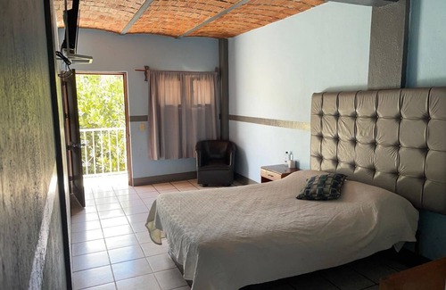 Etzatlán Hotel | HOTEL CUATRO CAMINOS ETZATLAN Hotel con ambiente familiar,5 minutos del centro