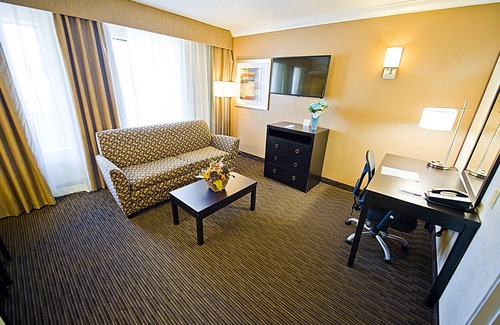 Guasti Hotel | Hotel d’Lins Ontario Airport