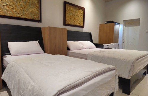 Sunset Road Hotel | Hotel Dakozi Living