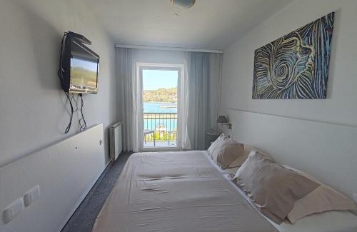 Vela Luka Cama Y Desayuno | Hotel Dalmacija