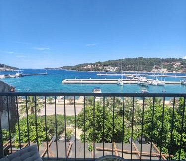 Vela Luka Cama Y Desayuno | Hotel Dalmacija