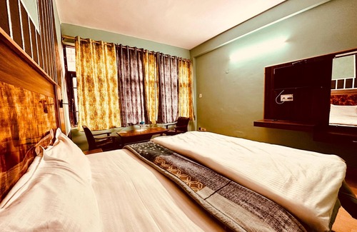 Old Manali Hotel | Hotel Daulat