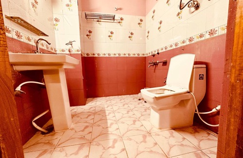 Old Manali Hotel | Hotel Daulat