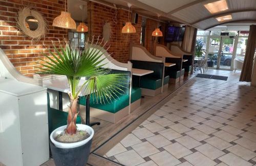 Courtoisville-Sillon-Moka Hotel | Hotel De La Mer