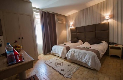 Ville Nouvelle Hotel | Hotel De La Paix