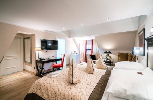 Deidesheim Hotel | Hotel Deidesheimer Hof