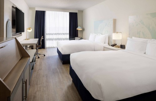 Dania Beach Hotel | Hotel Dello Ft Lauderdale Airport, Tapestry Collection by Hilton