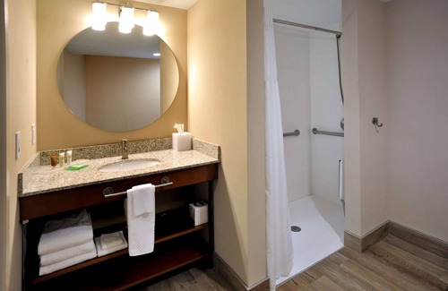 Dania Beach Hotel | Hotel Dello Ft Lauderdale Airport, Tapestry Collection by Hilton