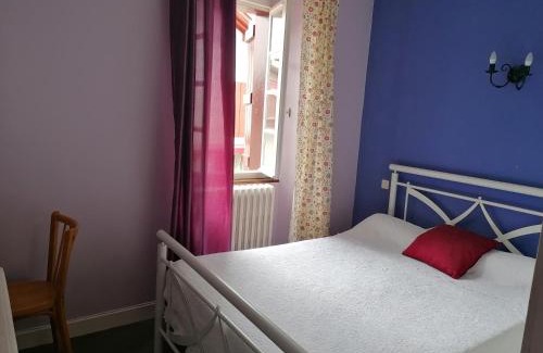 Saint-Jean-Pied-de-Port Hotel | Hotel des Remparts