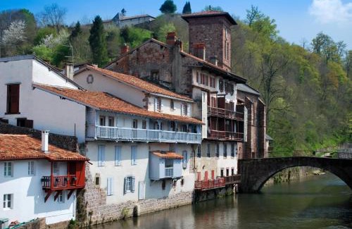 Saint-Jean-Pied-de-Port Hotel | Hotel des Remparts