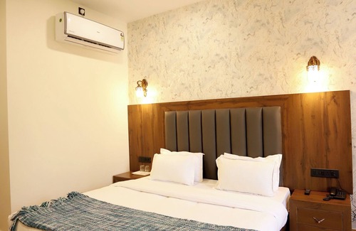 Rewari Hotel | Hotel Dhingra Inn