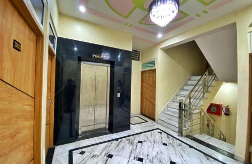 Amer Fort Road Hotel | Hotel Diamond