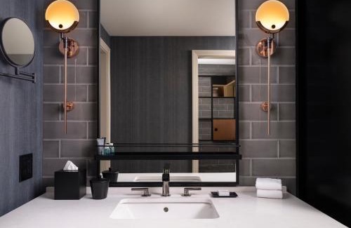 Downtown Louisville Hotel | Hotel Distil, Autograph Collection