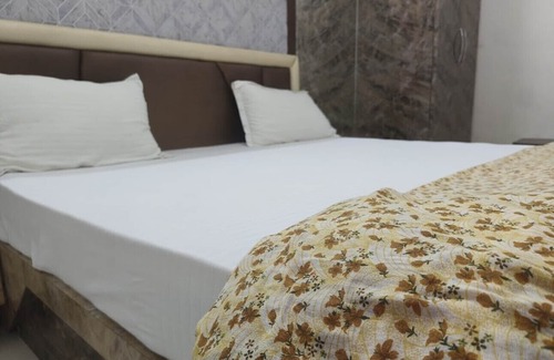 Pratapgarh Hotel | Hotel divine and restaurant