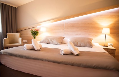Novo Mesto Hotel | Hotel Dolenjc