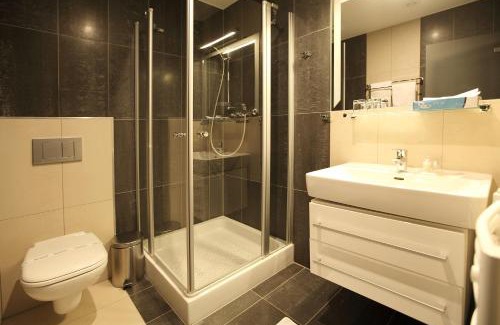 Senec Hotel | Hotel Dolphin - Adult friendly