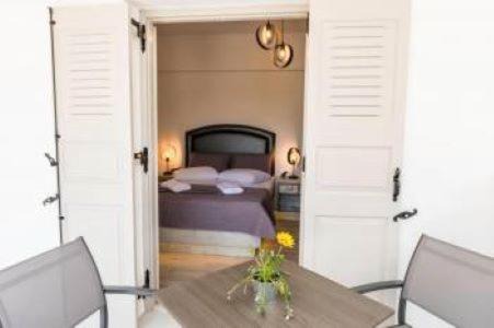 Fira Hotel | HOTEL Dolphin