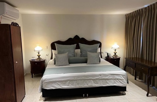 Cartagena Walled City Casa | Hotel Dorado Plaza Boutique Calle del Arsenal