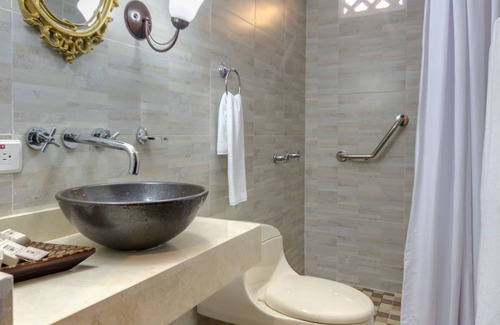 Cartagena Walled City Casa | Hotel Dorado Plaza Boutique Calle del Arsenal