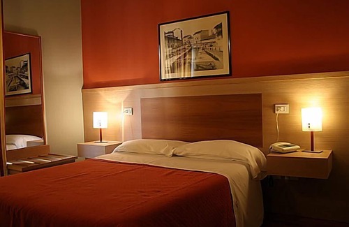 Tricolore Hotel | Hotel Dover