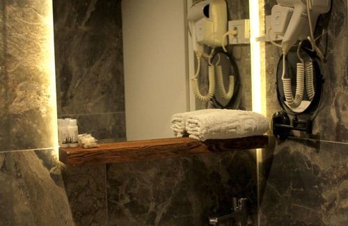 Gjakova Hotel | Hotel Driada