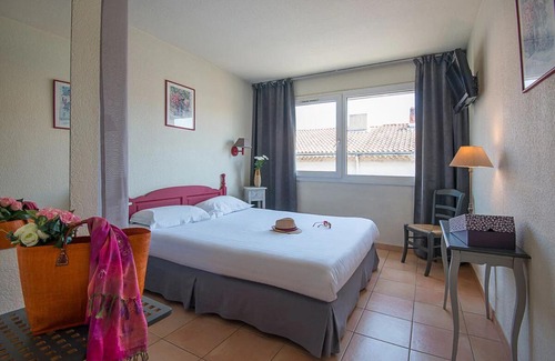 Carpentras Hotel | Hotel du Forum