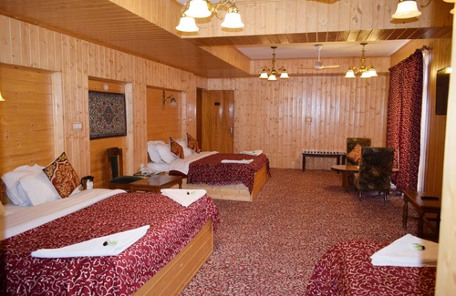 Dal Lake Hotel | Hotel Duke