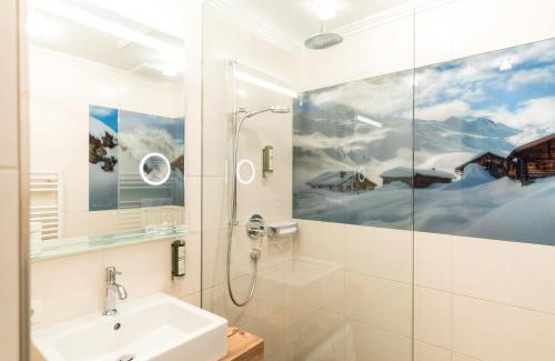Juns Hotel | Hotel Eden