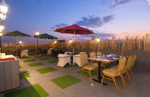 Ahmedabad Hotel | HOTEL EDEN PARK