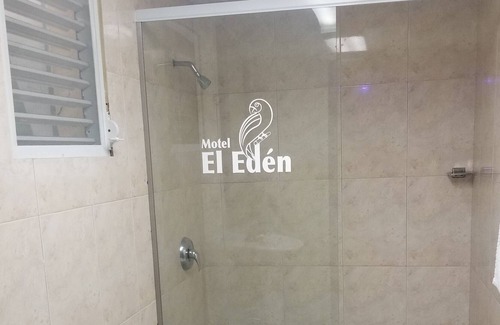 Juana Diaz Casa | Hotel El Eden, Suite Queen