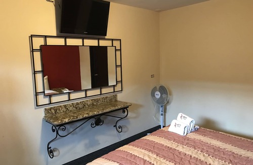 Tijuana Hotel | Hotel El Refugio