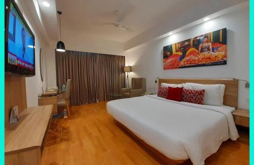 Varanasi Hotel | HOTEL - ELEGANCE - Luxuary And Spacious Room - Fully Air Conditioned Hotel - Restaurant - Lift & Free Wi-Fi Facilities - A Top Rated Hotel in Varanasi