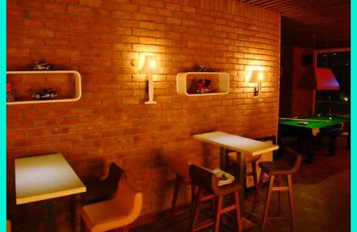 Varanasi Hotel | HOTEL - ELEGANCE - Luxuary And Spacious Room - Fully Air Conditioned Hotel - Restaurant - Lift & Free Wi-Fi Facilities - A Top Rated Hotel in Varanasi