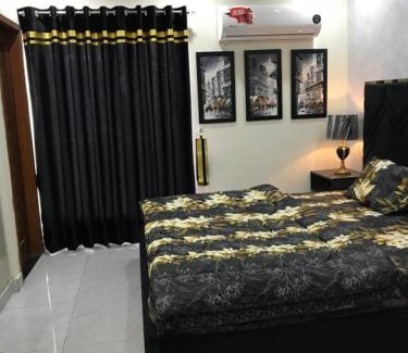Gulshan-E-Jamal Casa | Hotel Elegant Near Karachi Expo Center and Agha Khan