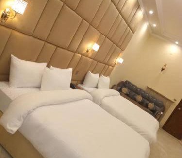 Gulshan-E-Jamal Casa | Hotel Elegant Near Karachi Expo Center and Agha Khan