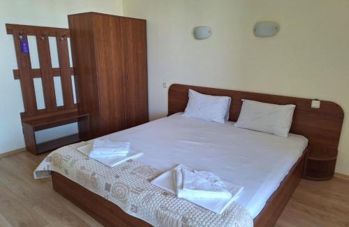 Hristo Botev Hotel | Hotel Elica