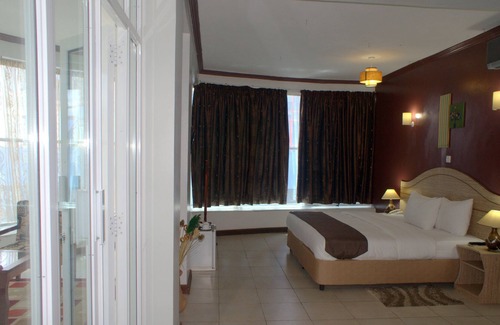 Westlands Hotel | Hotel Emerald