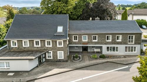 Remscheid Casa | Hotel Engelsburg - Apartments - Ferienwohnungen