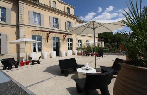 Sommieres Hotel | Hotel Estelou