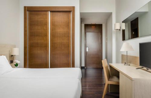 Sant Joan Despí Hotel | Hotel Exe Barcelona Gate
